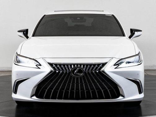 2022 Lexus ES 250 Base
