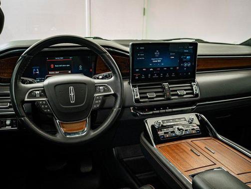 2023 Lincoln Navigator Black Label