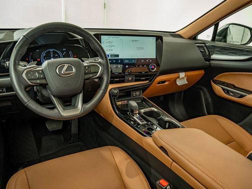 2025 Lexus NX 350h Premium