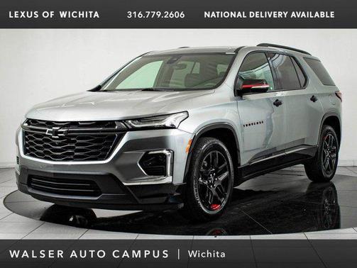 Sterling Grey Metallic 2023 Chevrolet Traverse Premier