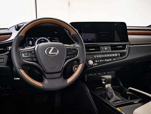 2025 Lexus ES 350 Luxury