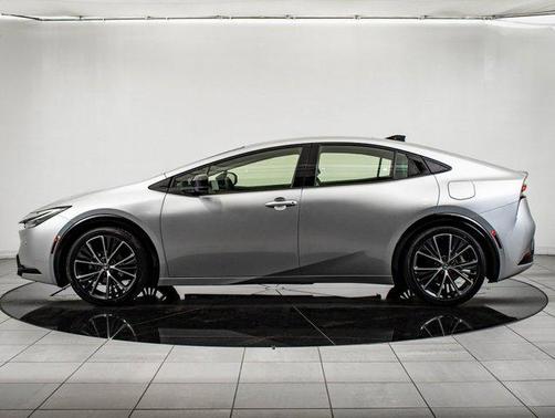 2023 Toyota Prius XLE