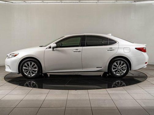 2015 Lexus ES 300h Base