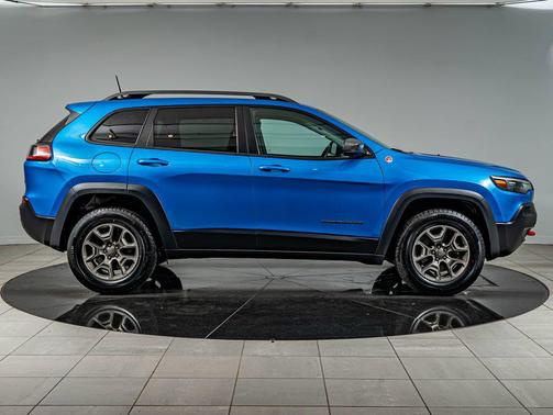 Hydro Blue Pearlcoat 2020 Jeep Cherokee Trailhawk