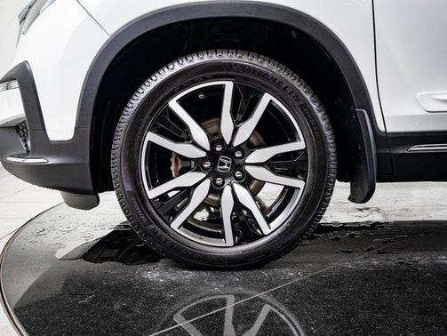 2021 Honda Pilot Touring 8-Passenger