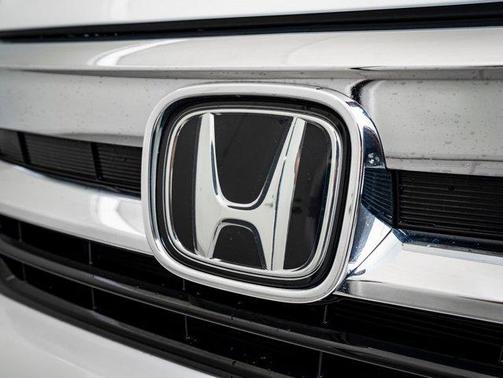 2021 Honda Pilot Touring 8-Passenger