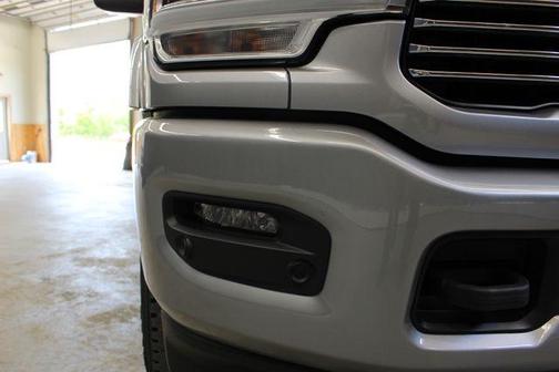 Billet Silver Metallic Clearcoat 2022 RAM 2500 Laramie