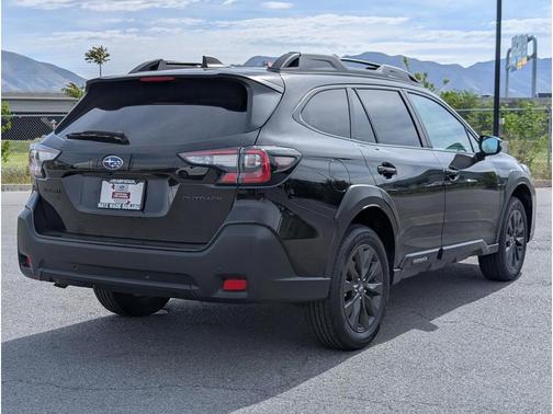 Crystal Black Silica 2025 Subaru Outback Onyx Edition