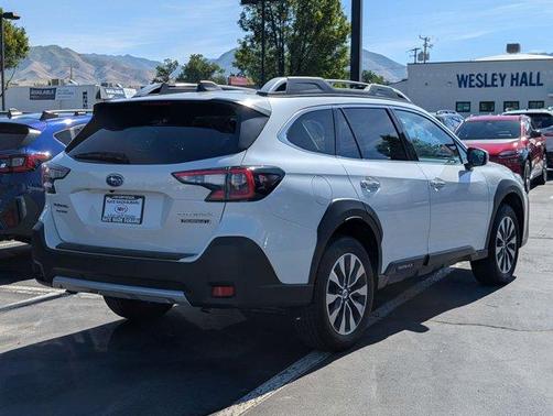 Crystal White Pearl 2025 Subaru Outback Touring XT