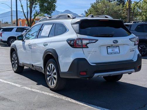 Crystal White Pearl 2025 Subaru Outback Touring XT
