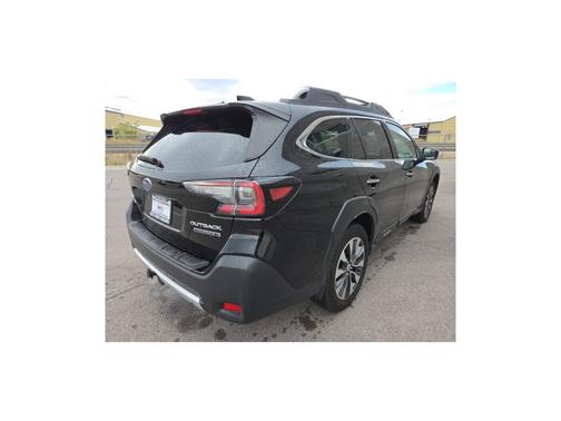 Crystal Black Silica 2025 Subaru Outback Touring XT