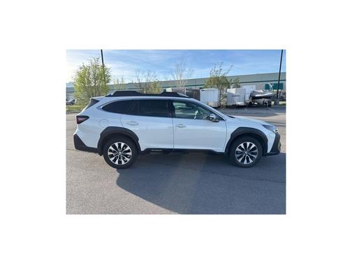 Crystal White Pearl 2023 Subaru Outback Touring