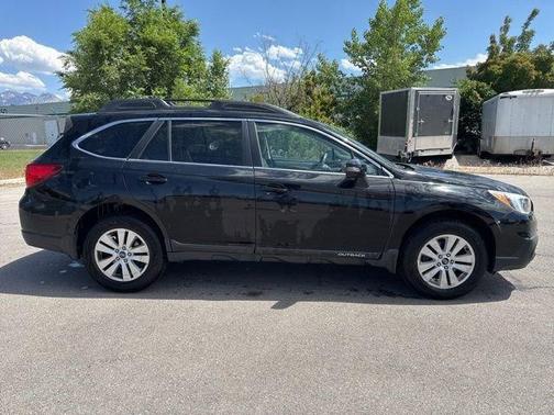 Crystal Black Silica 2015 Subaru Outback 2.5i Premium