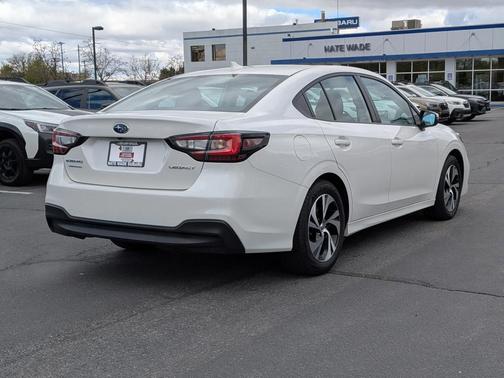 Crystal White Pearl 2025 Subaru Legacy Premium