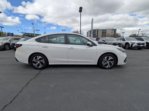 Crystal White Pearl 2025 Subaru Legacy Premium