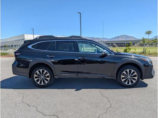 Crystal Black Silica 2023 Subaru Outback Touring XT
