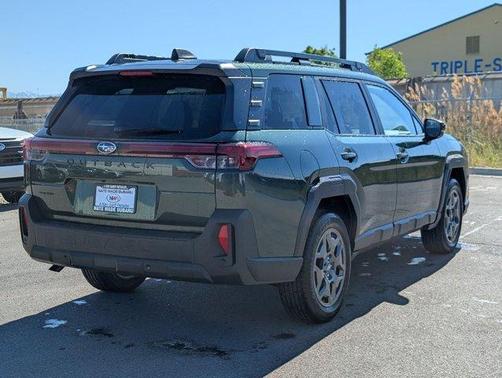 Deep Emerald Green 2026 Subaru Outback Premium