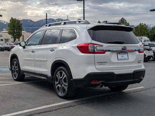 Crystal White Pearl 2025 Subaru Ascent Touring