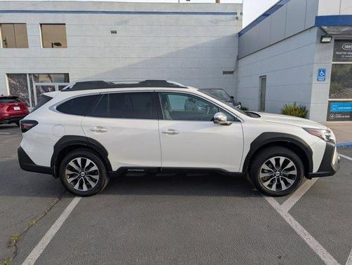 Crystal White Pearl 2023 Subaru Outback Touring XT