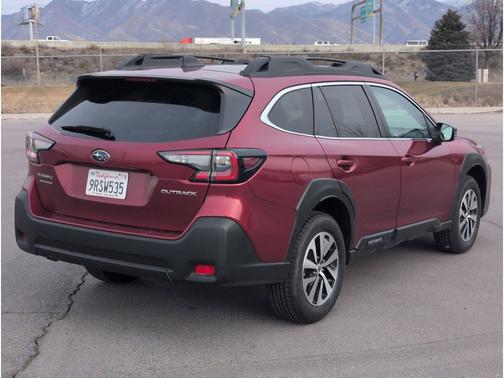 2025 Subaru Outback Premium