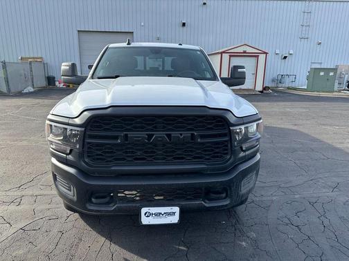 2024 RAM 3500 Tradesman Crew Cab 4x4 8' Box