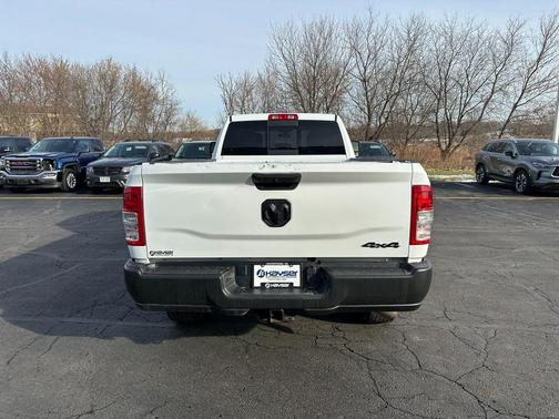 2024 RAM 3500 Tradesman Crew Cab 4x4 8' Box