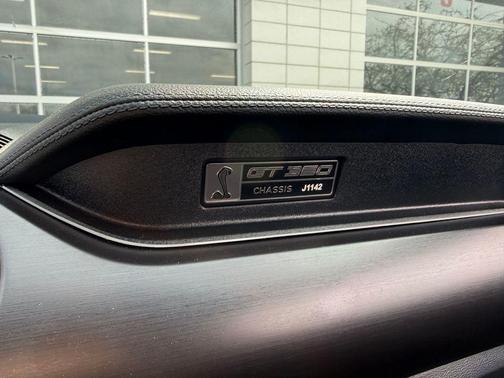 Kona Blue Metallic 2018 Ford Shelby GT350 Base