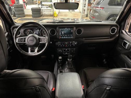 2023 Jeep Wrangler 4-Door Sahara 4x4