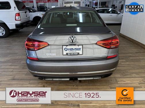 2017 Volkswagen Passat 1.8T R-Line w/Comfort