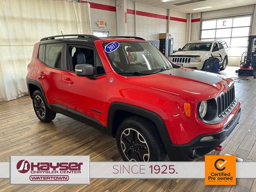 Colorado Red 2017 Jeep Renegade Trailhawk