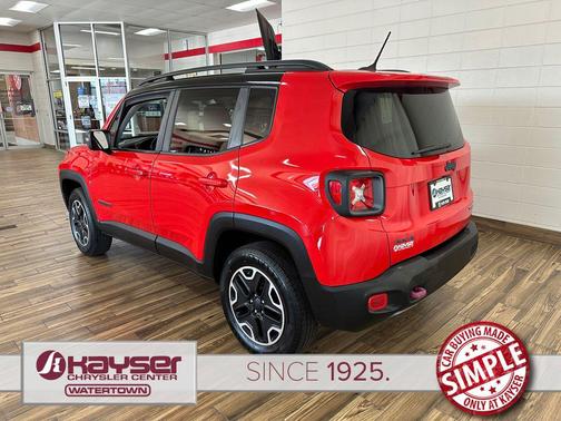 Colorado Red 2017 Jeep Renegade Trailhawk