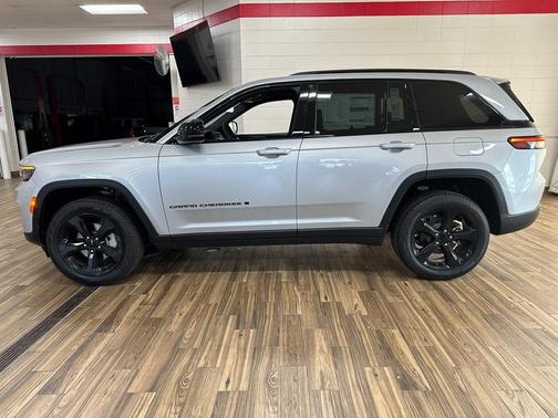 2025 Jeep Grand Cherokee Limited X