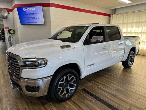 Bright White Clearcoat 2026 RAM 1500 Laramie