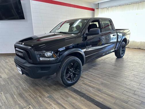 2024 RAM 1500 Classic Warlock Crew Cab 4x4 5'7' Box