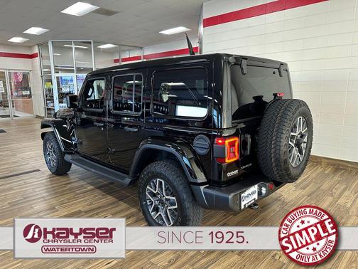 Black Clearcoat 2026 Jeep Wrangler 4-Door Sahara 4x4