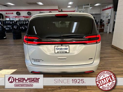 2026 Chrysler Pacifica L