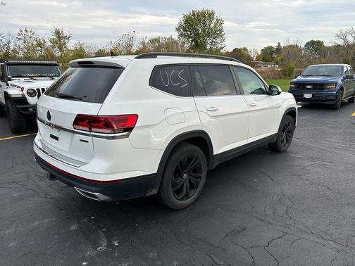 2022 Volkswagen Atlas 3.6L SE w/Technology