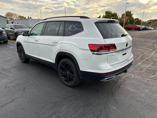 2022 Volkswagen Atlas 3.6L SE w/Technology