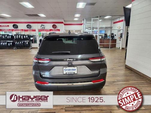 2025 Jeep Grand Cherokee Laredo