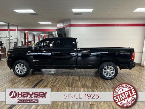 2026 RAM 3500 Laramie Crew Cab 4x4 8' Box