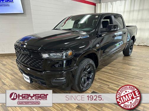 Diamond Black Crystal Pearlcoat 2026 RAM 1500 Big Horn/Lone Star