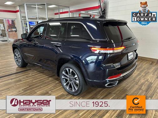 Midnight Sky 2022 Jeep Grand Cherokee 4xe Overland