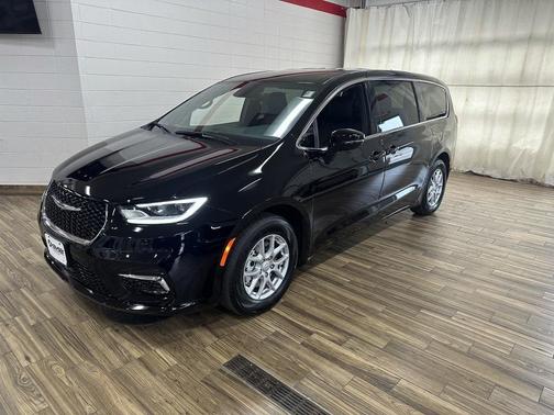 2026 Chrysler Pacifica L