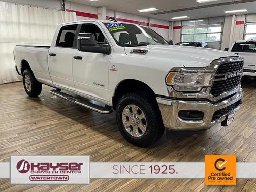 2024 RAM 3500 Big Horn Crew Cab 4x4 8' Box