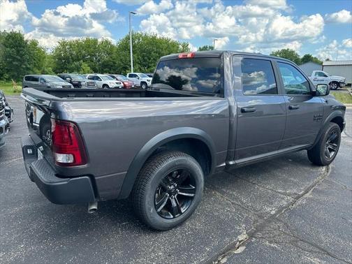 2024 RAM 1500 Classic Warlock Crew Cab 4x4 5'7' Box