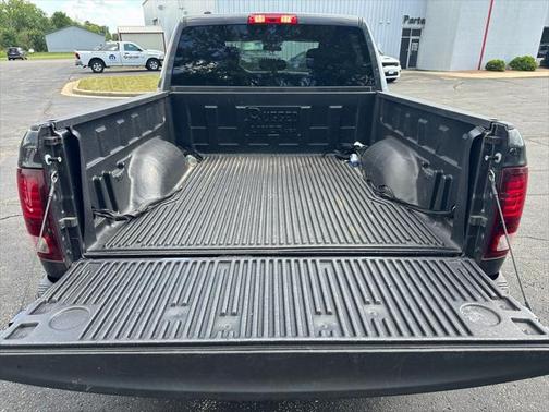2024 RAM 1500 Classic Warlock Crew Cab 4x4 5'7' Box