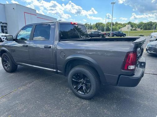 2024 RAM 1500 Classic Warlock Crew Cab 4x4 5'7' Box