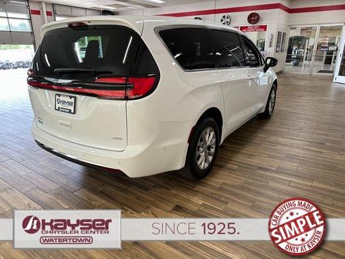 2025 Chrysler Pacifica L
