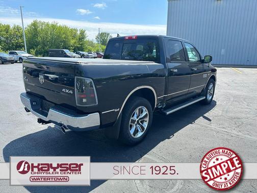 Brilliant Black Crystal Pearlcoat 2017 RAM 1500 Big Horn