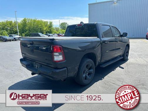 Diamond Black Crystal Pearlcoat 2019 RAM 1500 Big Horn